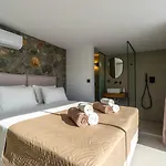 Aurelia Villa